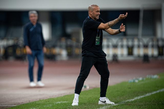 DB电竞-南通换帅！巴萨名宿执教仅1胜 保级最大对手是前任